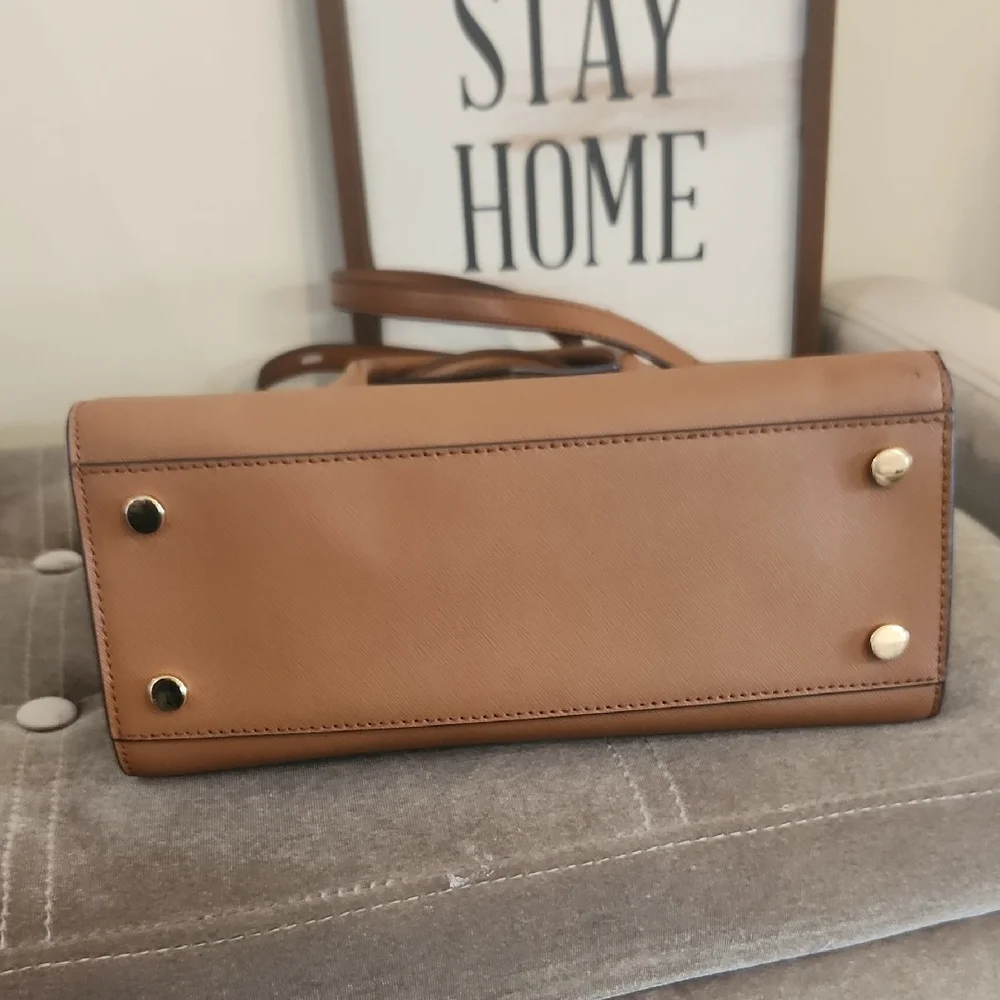 Michael Kors Carmen Tote - Picture 15 of 16